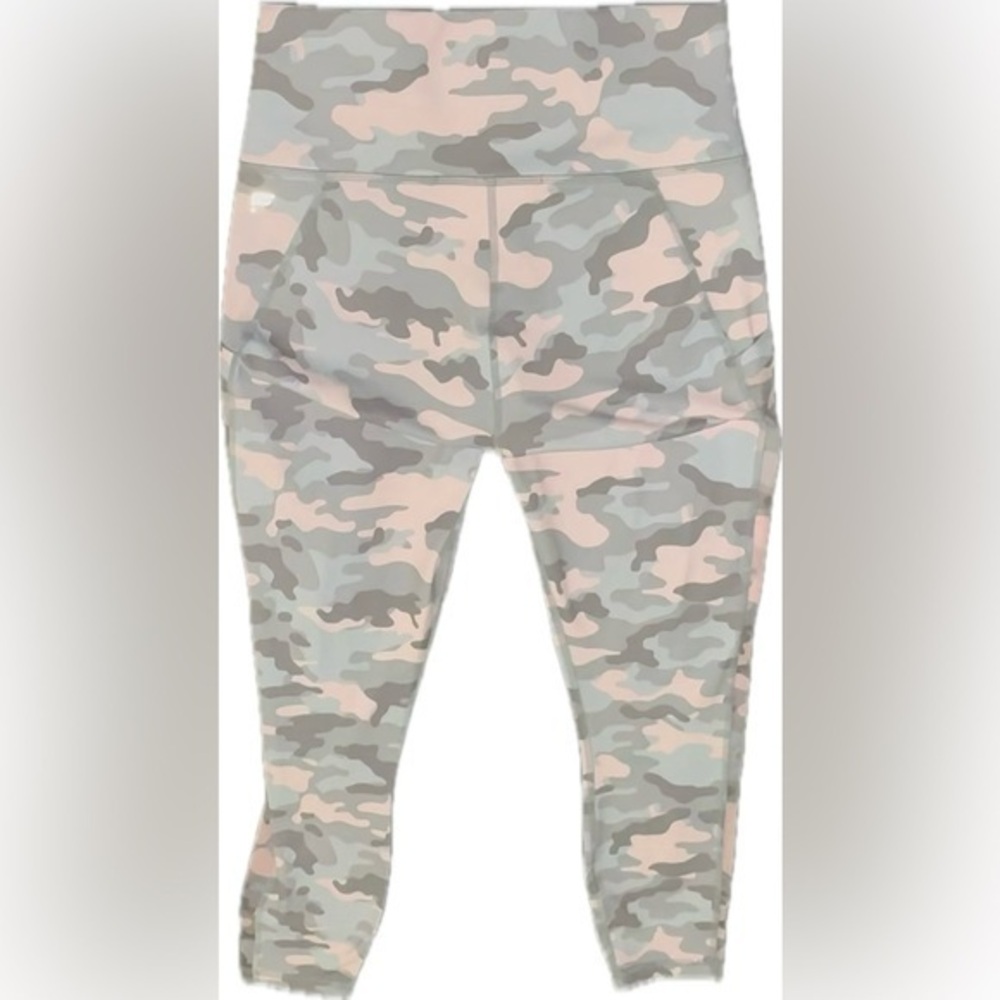 Fabletics Pink and Gray Camo Leggings XS PreLoved